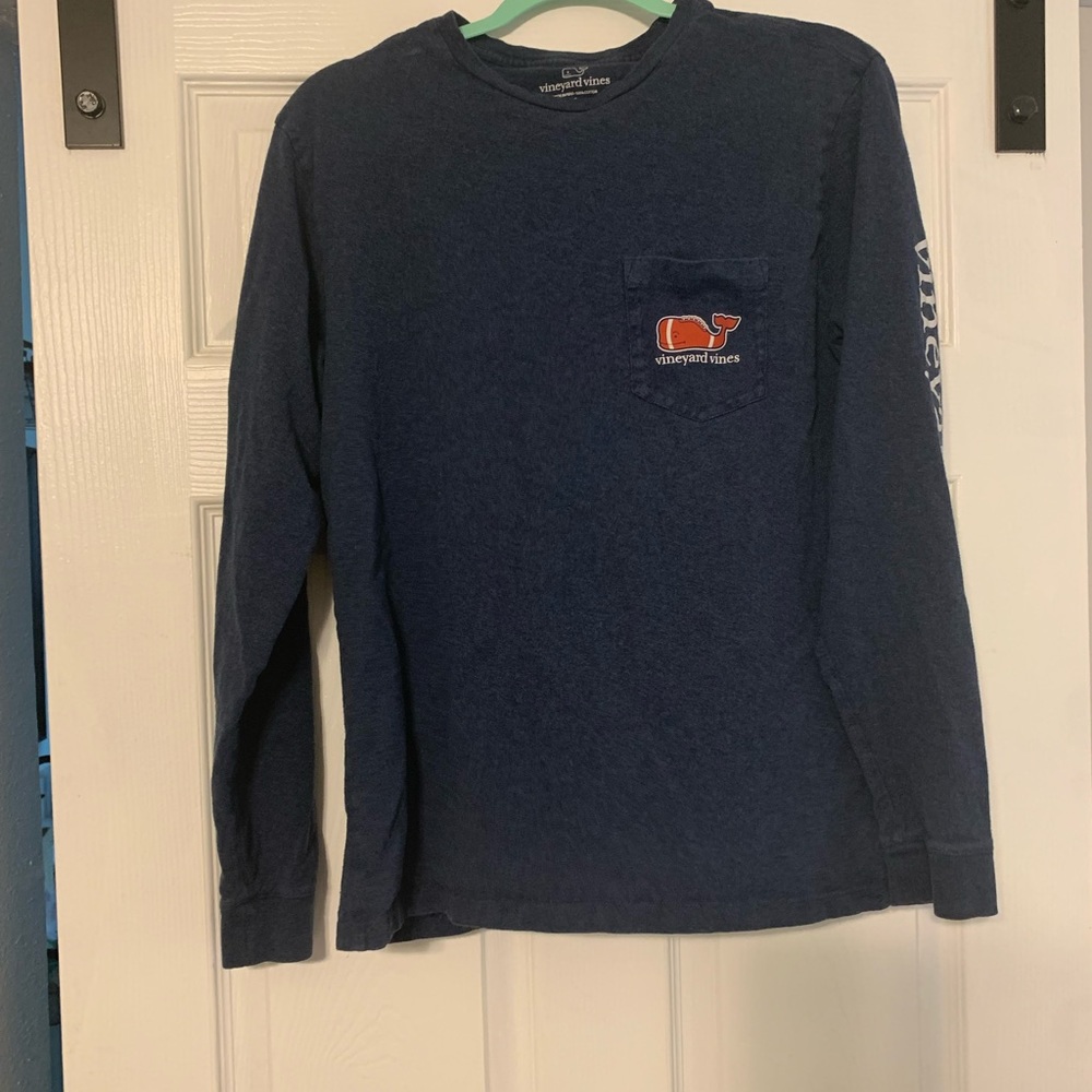 Boys/men blue long sleeve Vineyard Vines tshirt